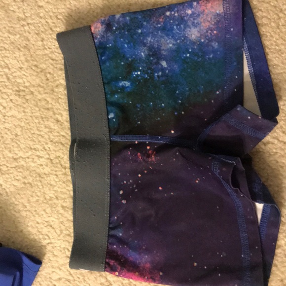 Spandex - Picture 5 of 6